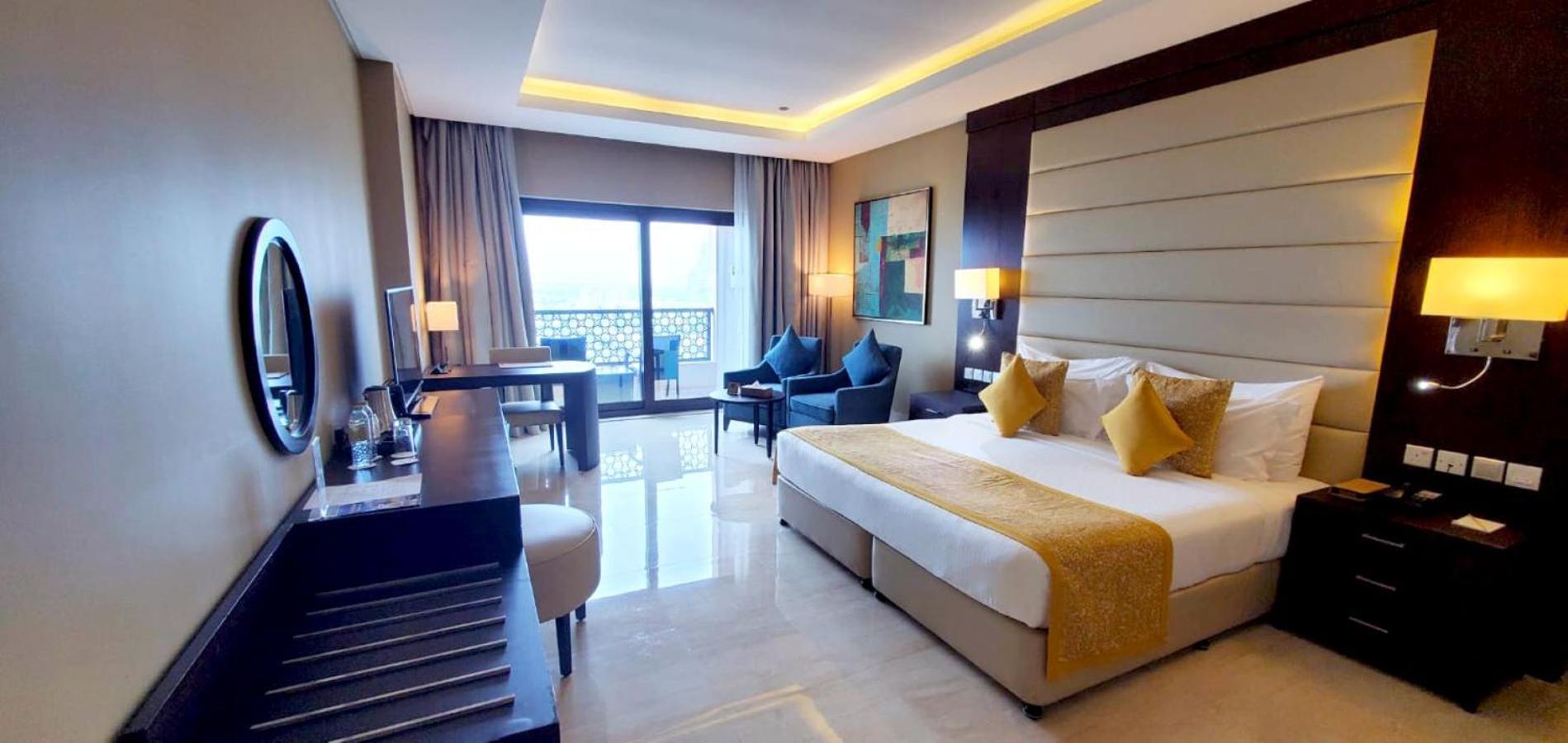 Al Bahar Hotel & Resort Fujairah Exterior photo Deluxe Room